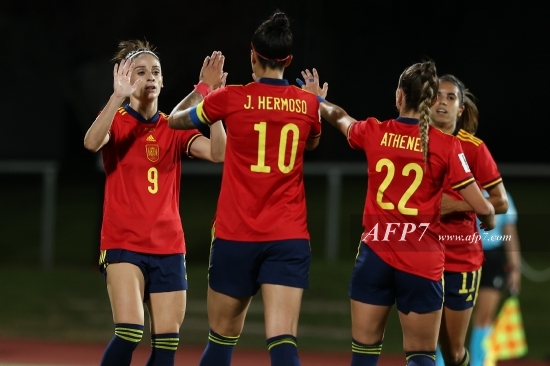 FOOTBALL - WOMEN - SPAIN V UKRAINE